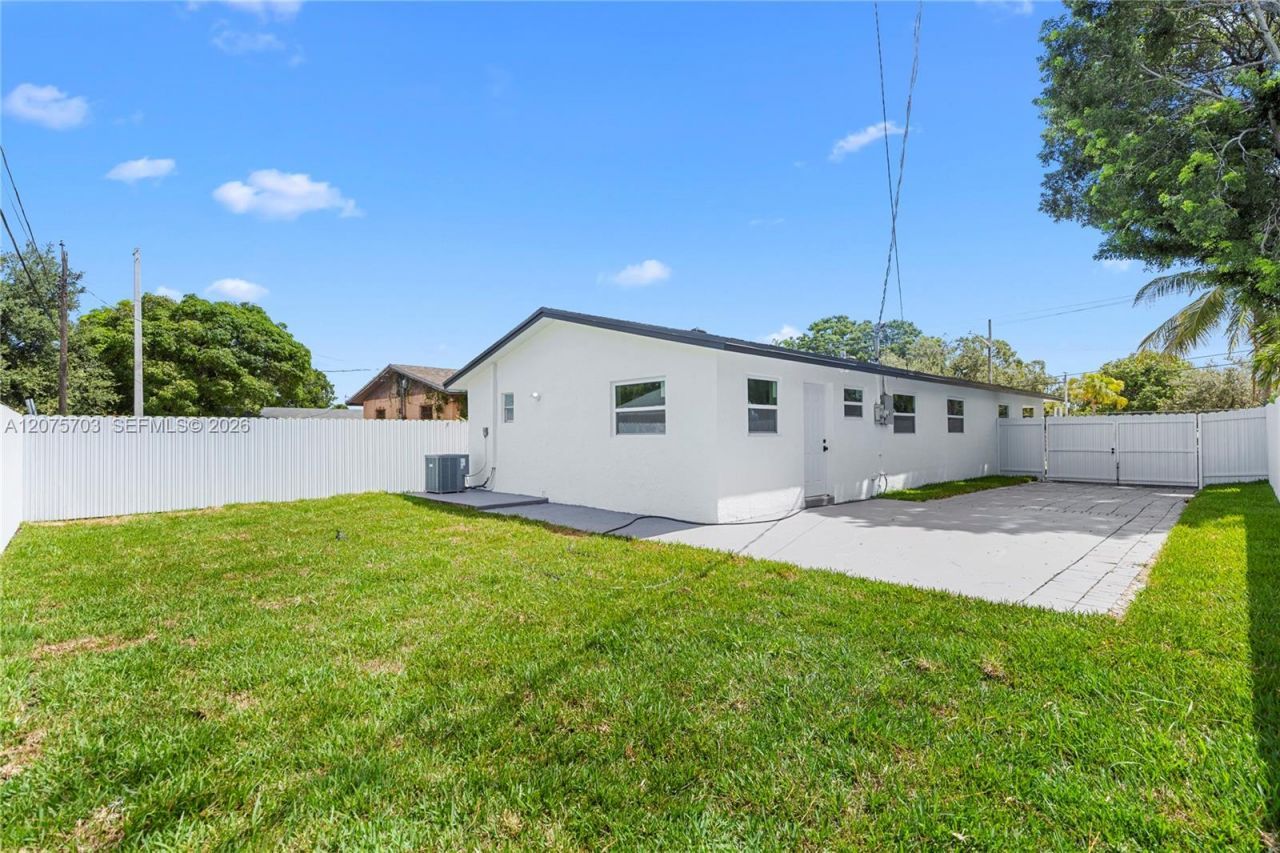 1125 NW 27th Ave , Fort Lauderdale, FL 33311 Photo