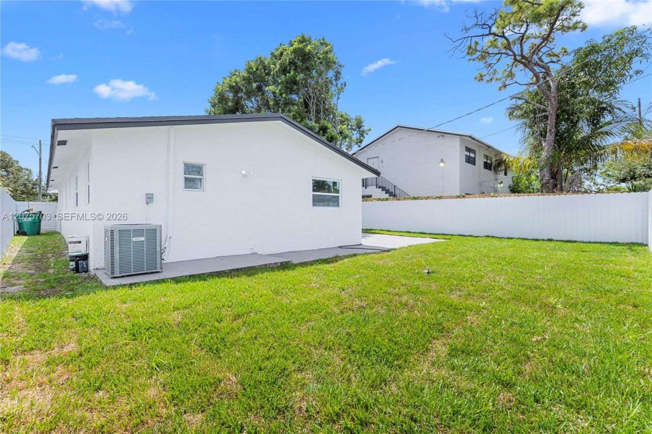 1125 NW 27th Ave , Fort Lauderdale, FL 33311 Photo