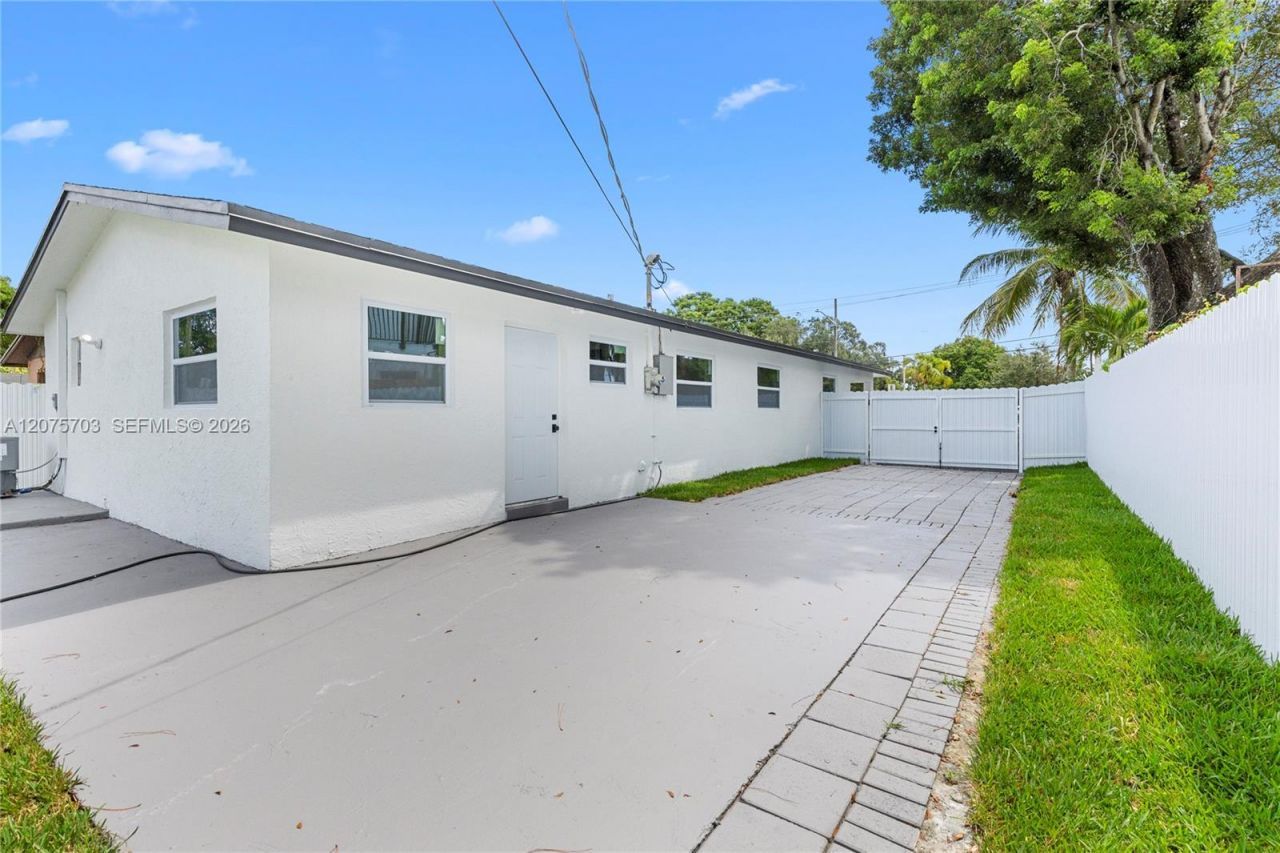 1125 NW 27th Ave , Fort Lauderdale, FL 33311 Photo