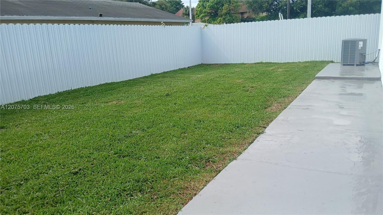 1125 NW 27th Ave, Fort Lauderdale, FL 33311 Photo