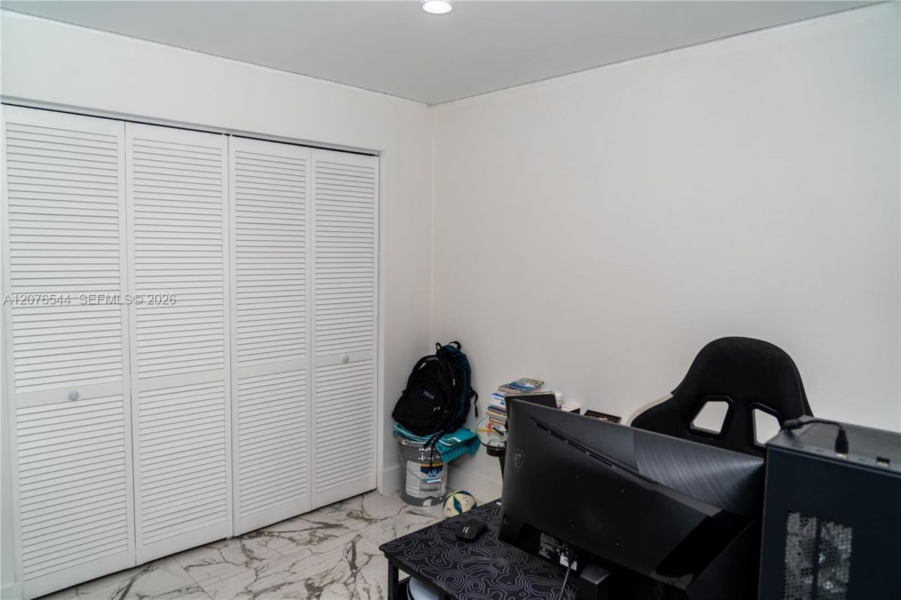 854 NW 87th Ave , Unit 405, Miami, FL 33172 Photo