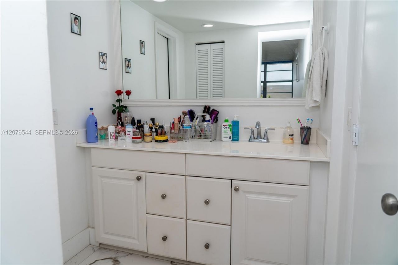 854 NW 87th Ave , Unit 405, Miami, FL 33172 Photo