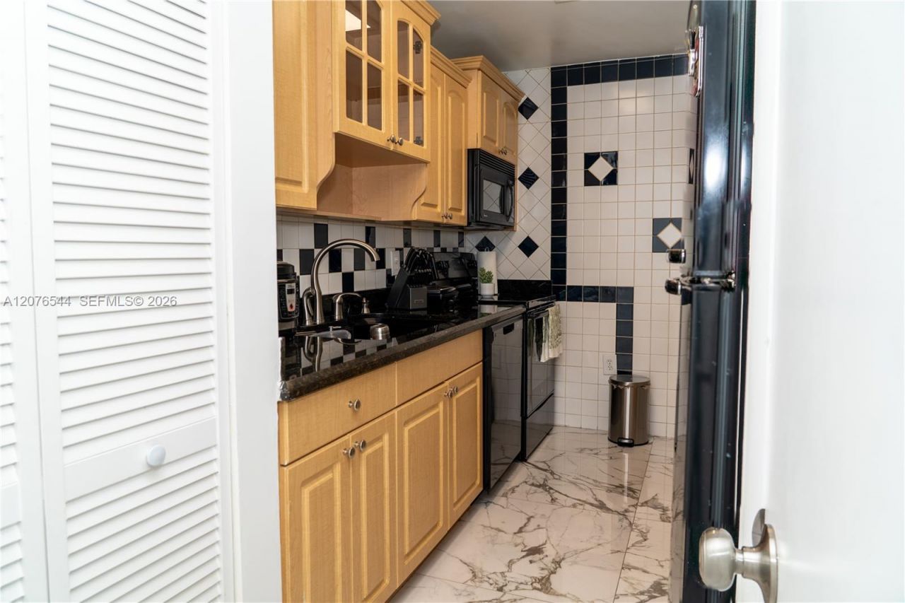 854 NW 87th Ave , Unit 405, Miami, FL 33172 Photo