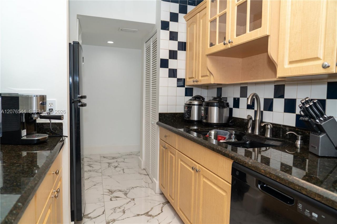 854 NW 87th Ave , Unit 405, Miami, FL 33172 Photo