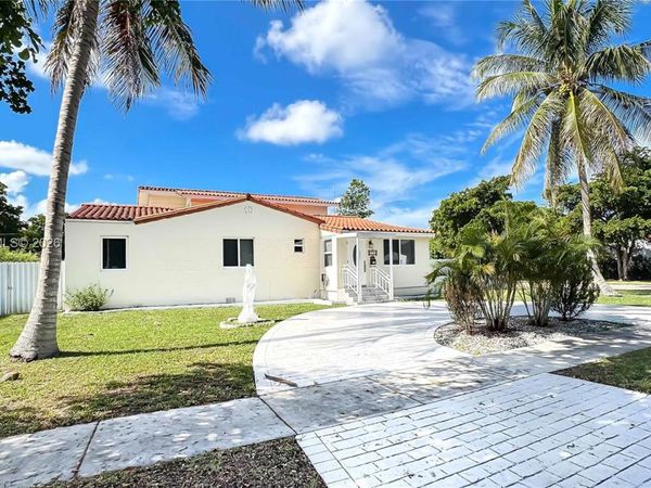 970 Plover Ave , Miami Springs, FL 33166
