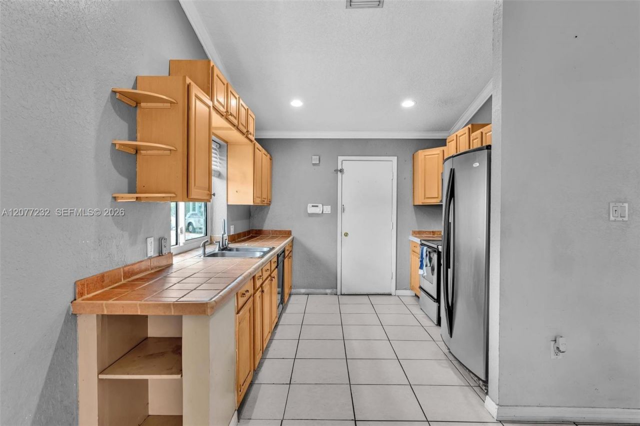 741 SW 100th Ter , Pembroke Pines, FL 33025 Photo