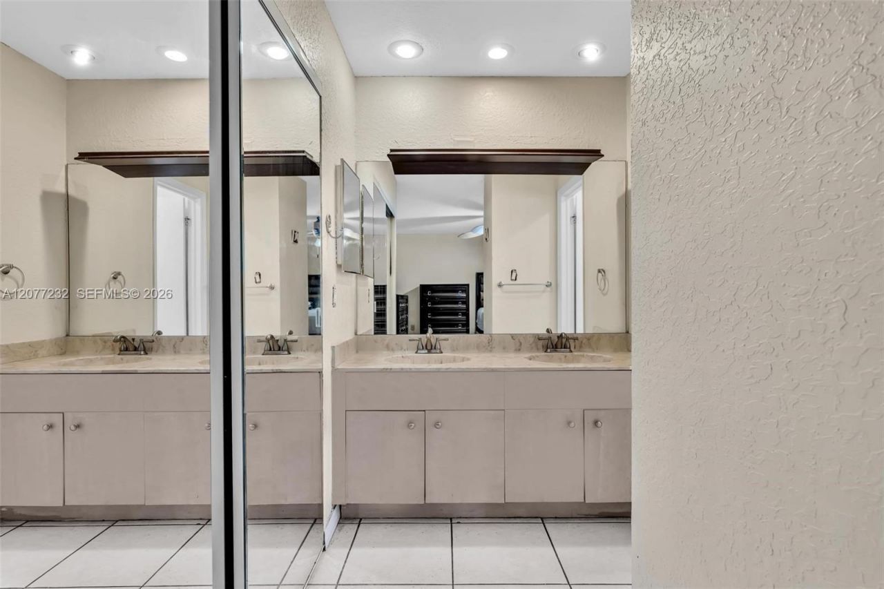 741 SW 100th Ter , Pembroke Pines, FL 33025 Photo