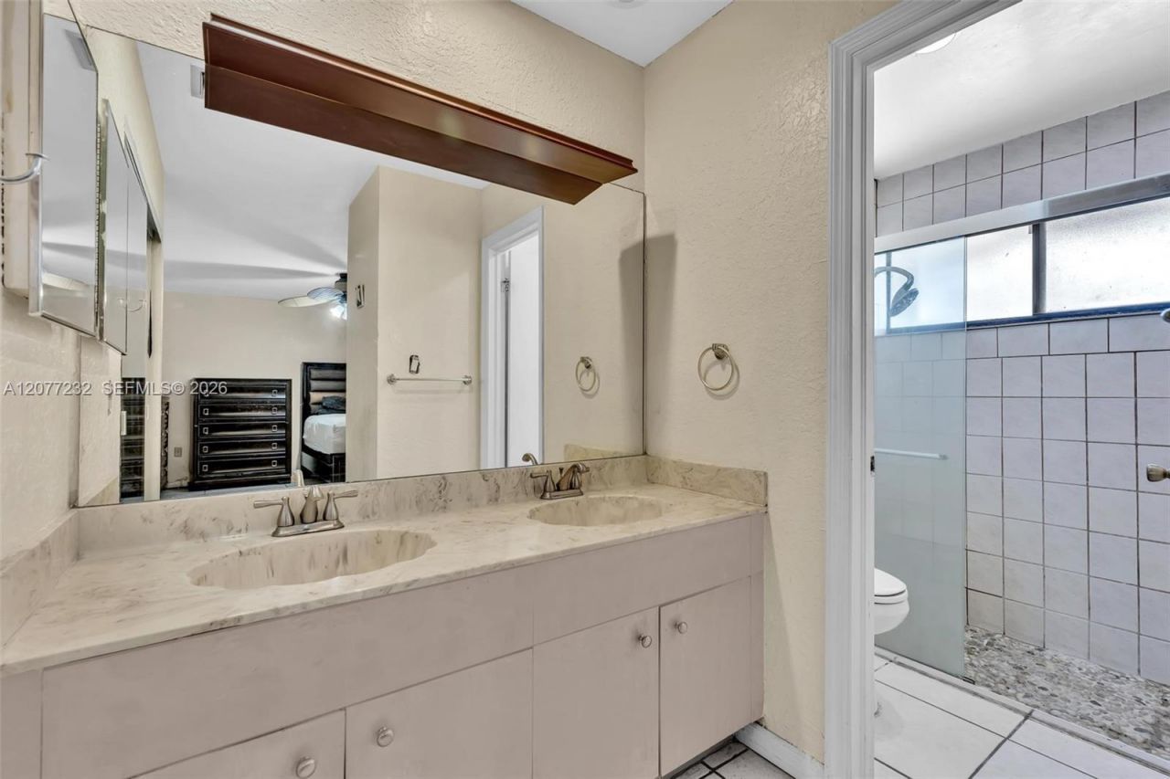 741 SW 100th Ter , Pembroke Pines, FL 33025 Photo