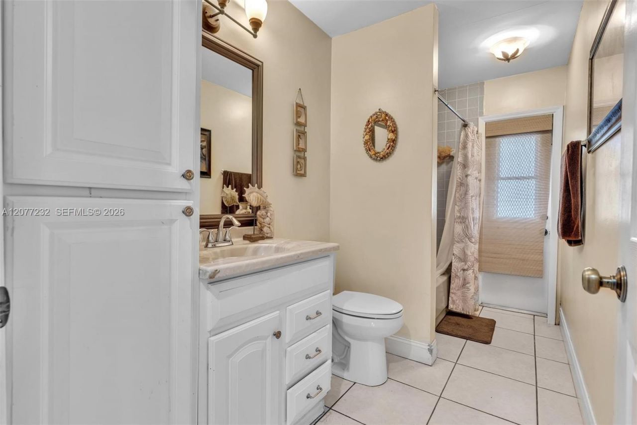 741 SW 100th Ter , Pembroke Pines, FL 33025 Photo