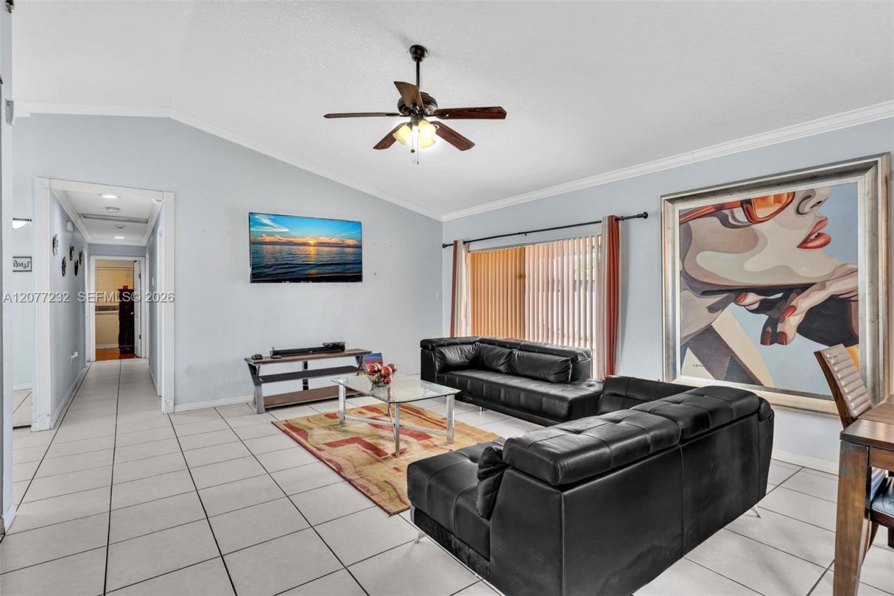 741 SW 100th Ter , Pembroke Pines, FL 33025 Photo