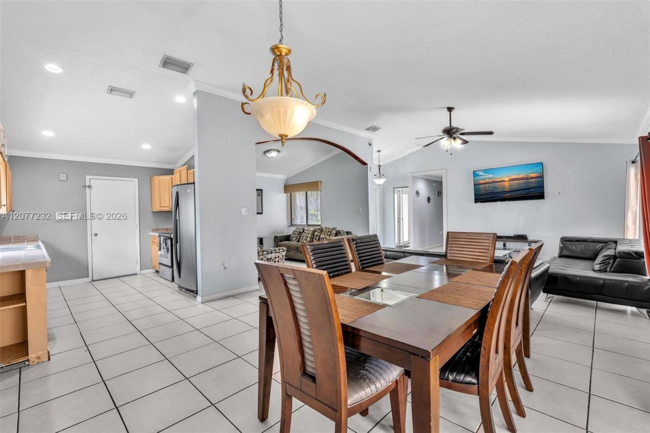 741 SW 100th Ter , Pembroke Pines, FL 33025 Photo