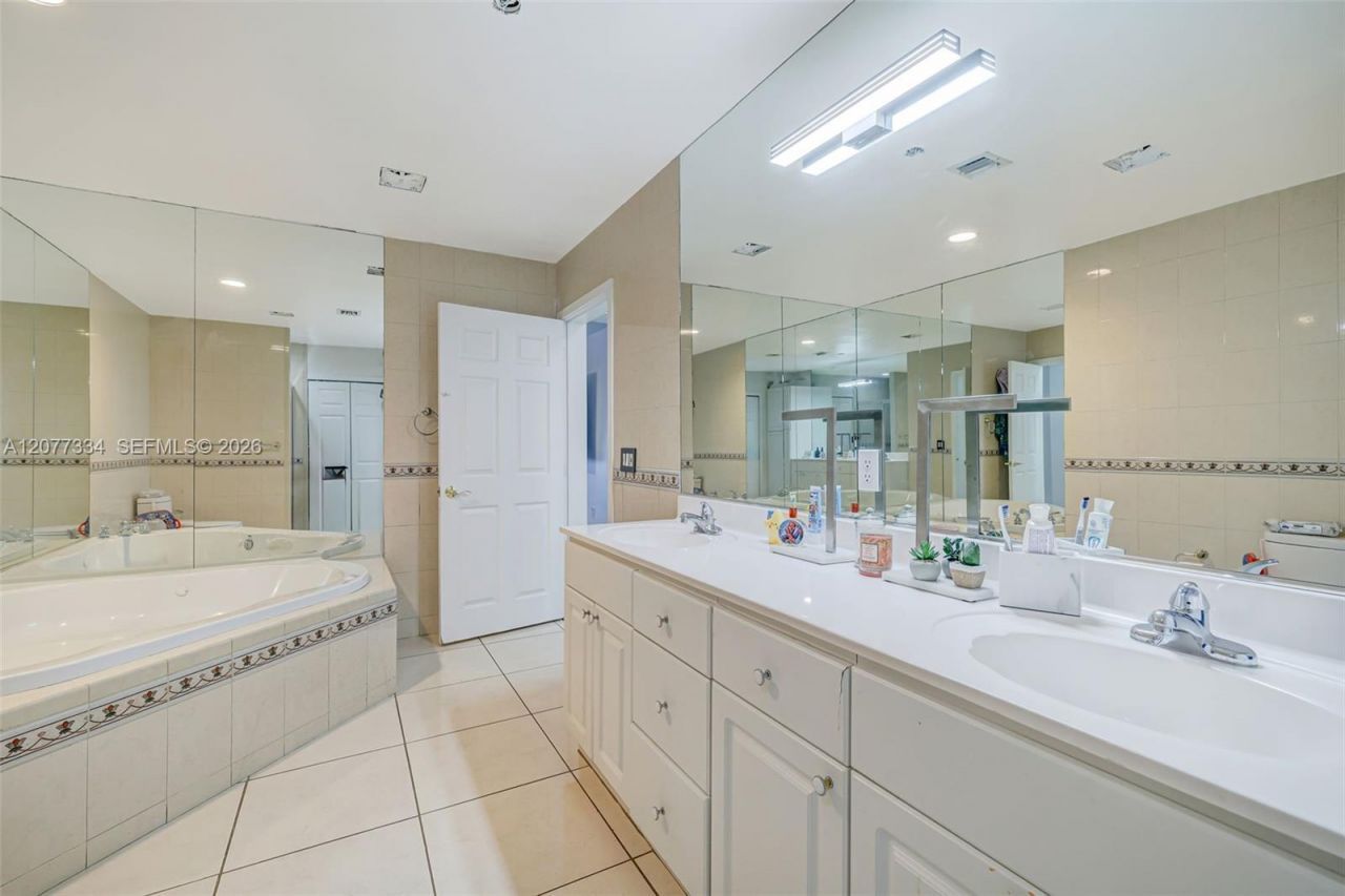 5923 SW 147th Pl , Miami, FL 33193 Photo