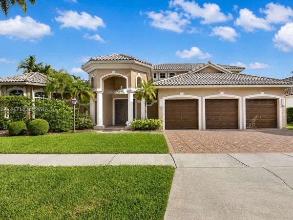 13727 NW 18th St, Pembroke Pines, FL 33028