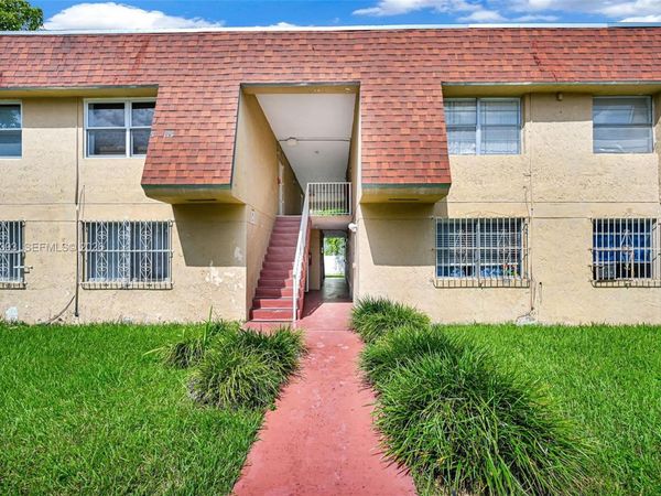 220 NW 107th Ave , Unit 204, Miami, FL 33172