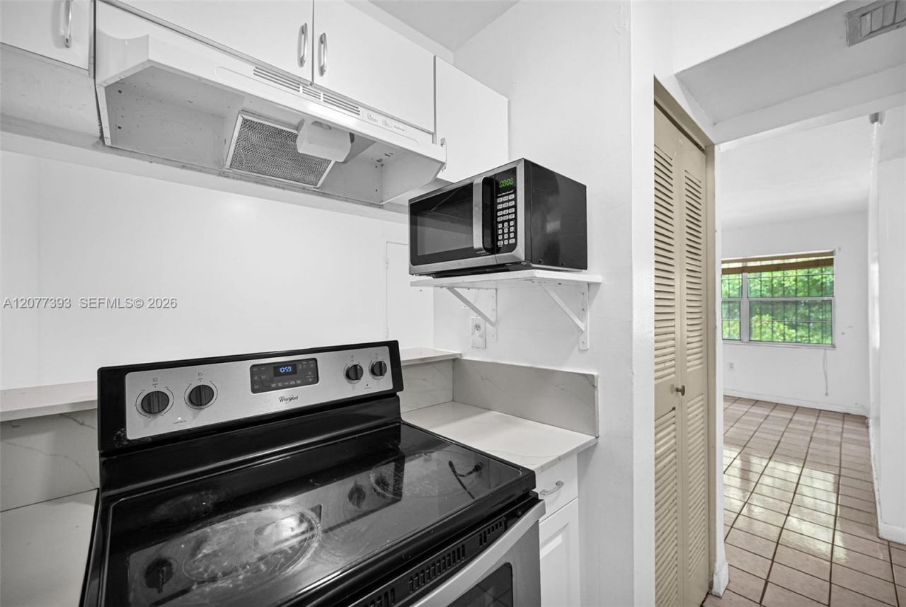220 NW 107th Ave, Unit 204, Miami, FL 33172 Photo