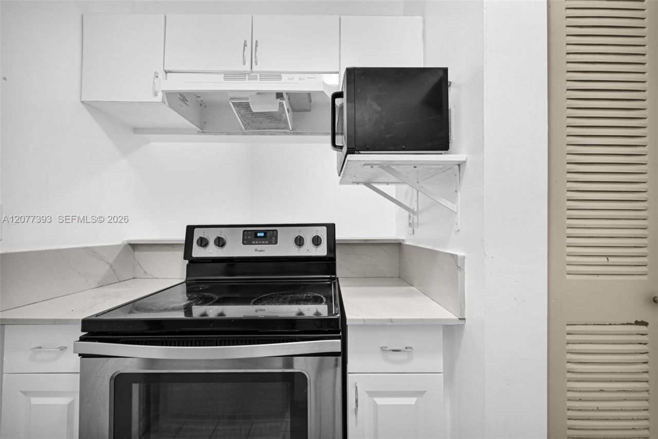220 NW 107th Ave, Unit 204, Miami, FL 33172 Photo
