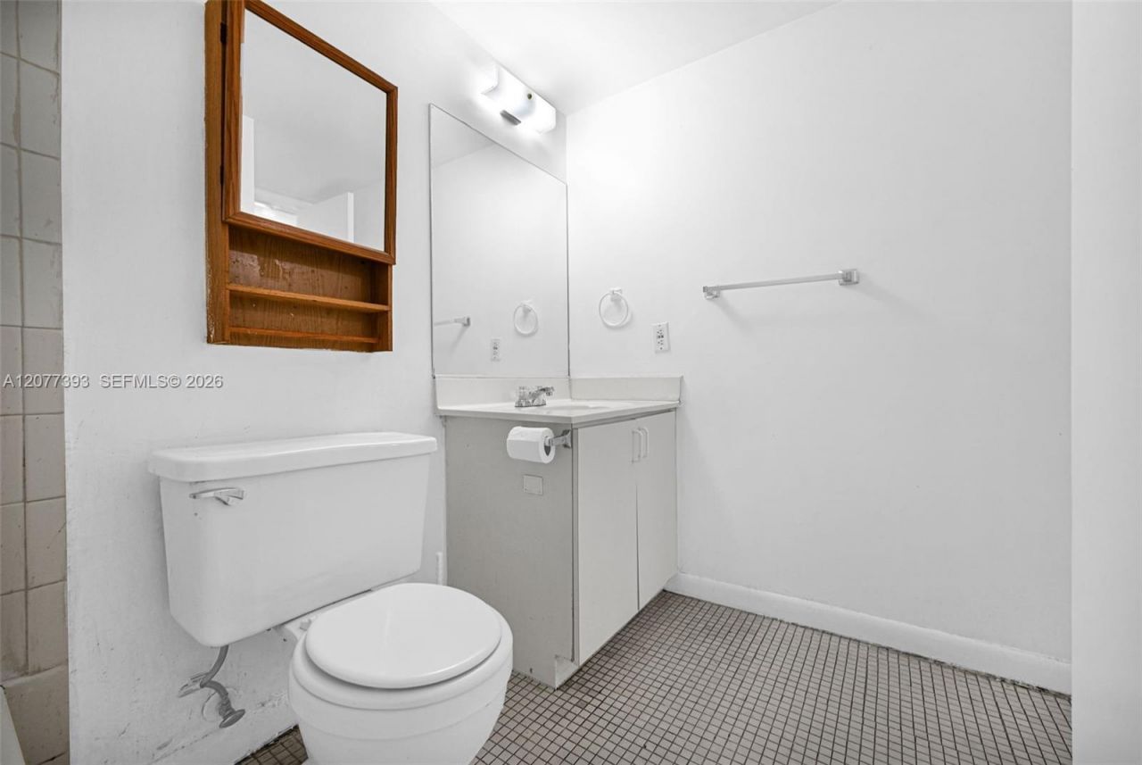 220 NW 107th Ave, Unit 204, Miami, FL 33172 Photo