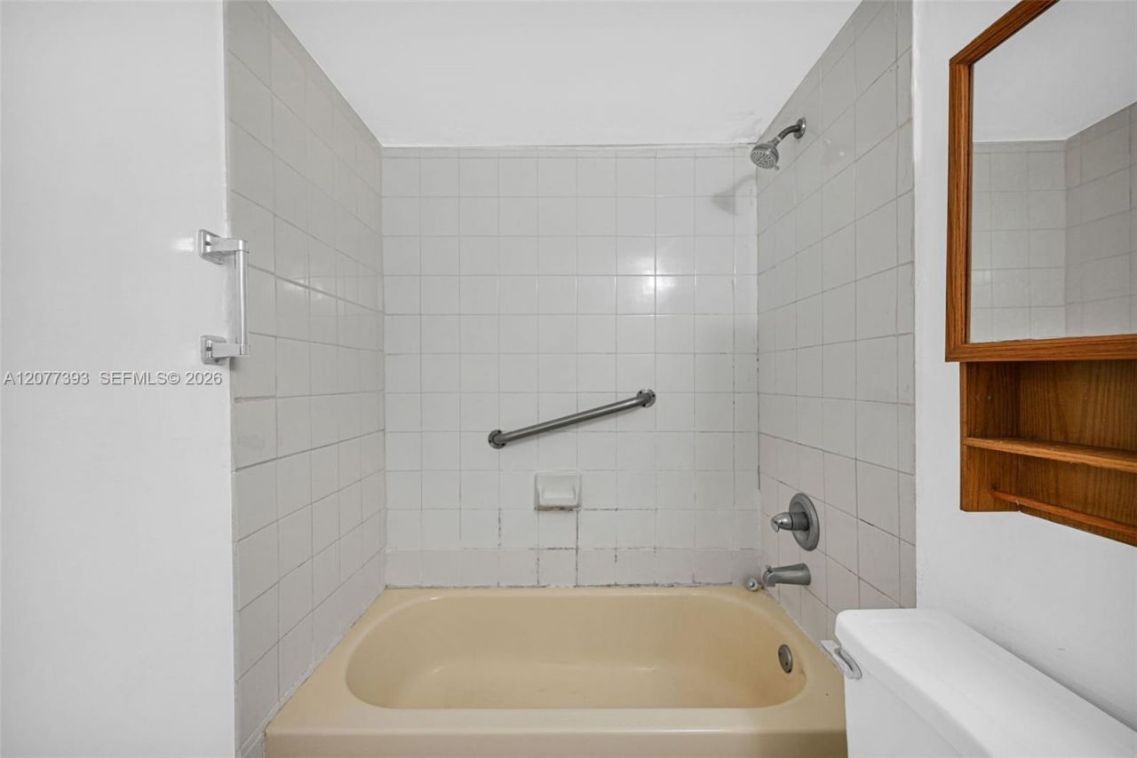 220 NW 107th Ave, Unit 204, Miami, FL 33172 Photo