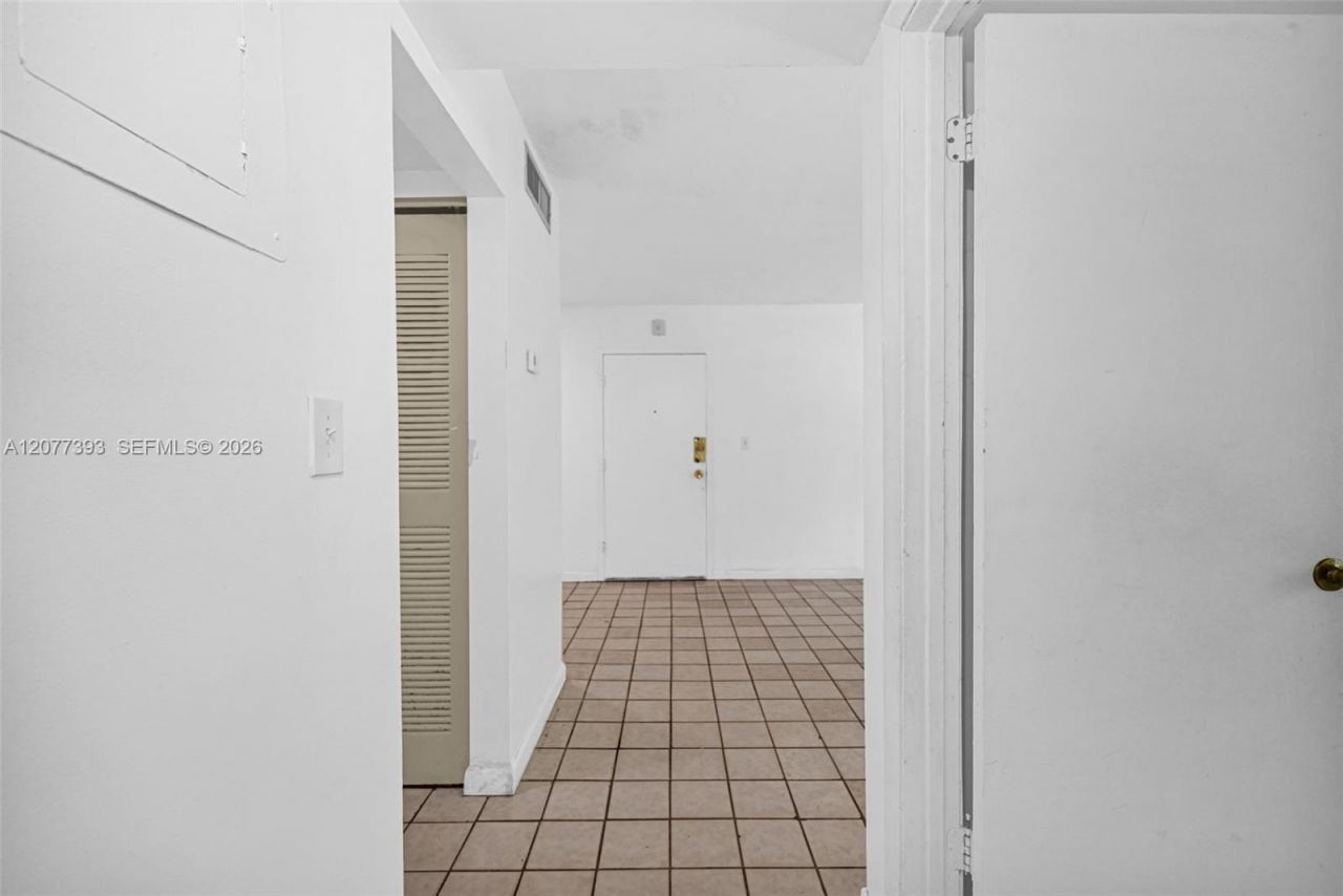220 NW 107th Ave, Unit 204, Miami, FL 33172 Photo