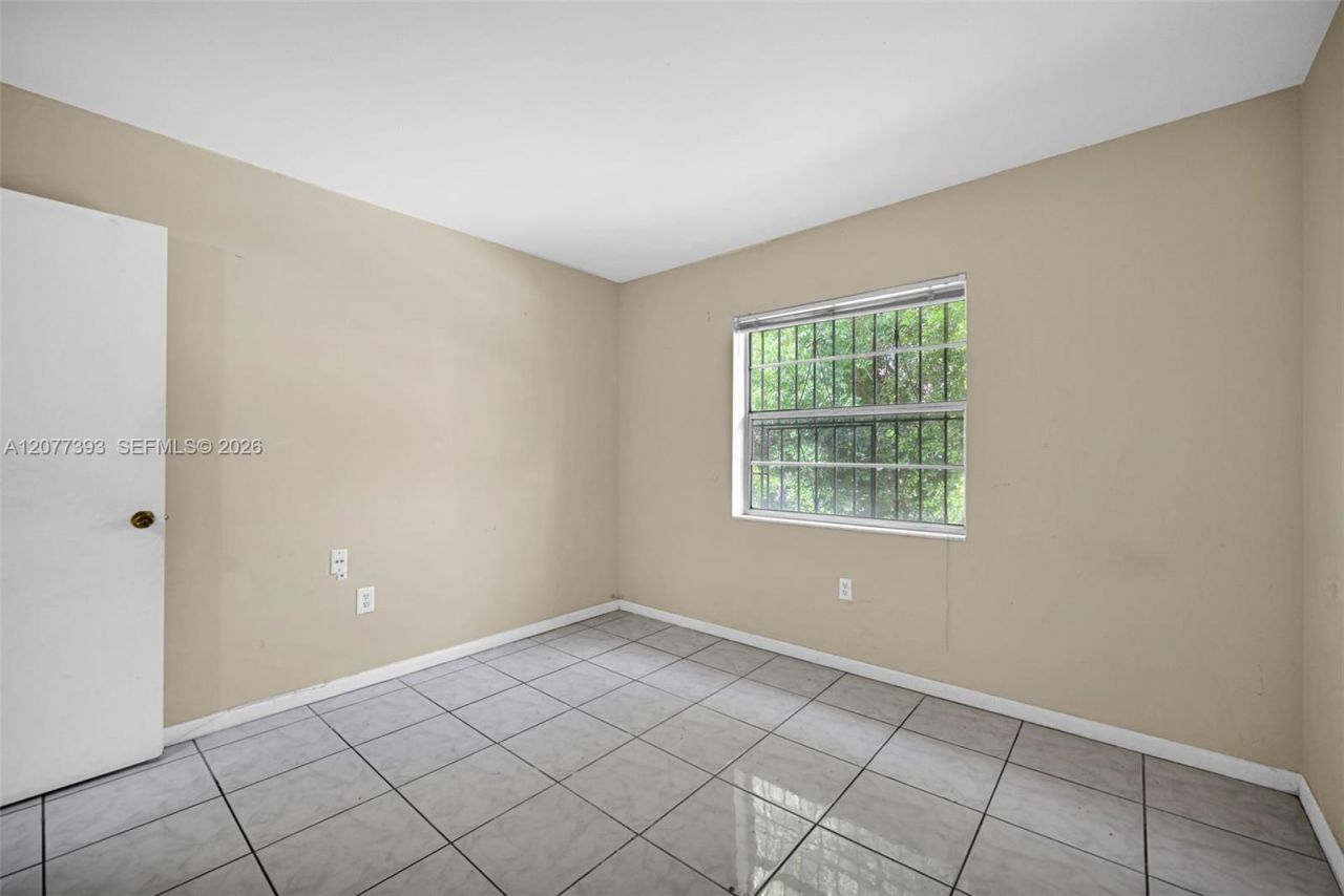 220 NW 107th Ave, Unit 204, Miami, FL 33172 Photo