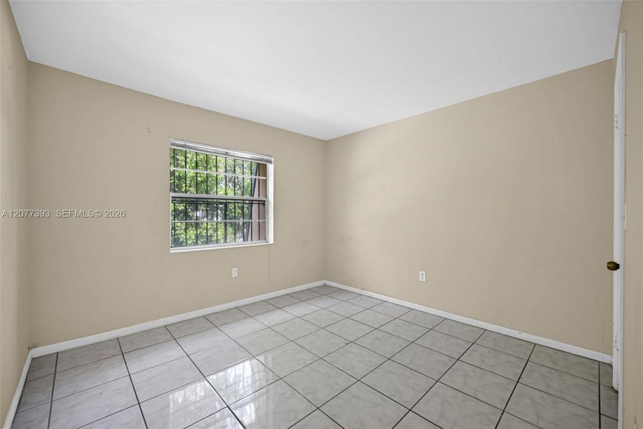 220 NW 107th Ave, Unit 204, Miami, FL 33172 Photo