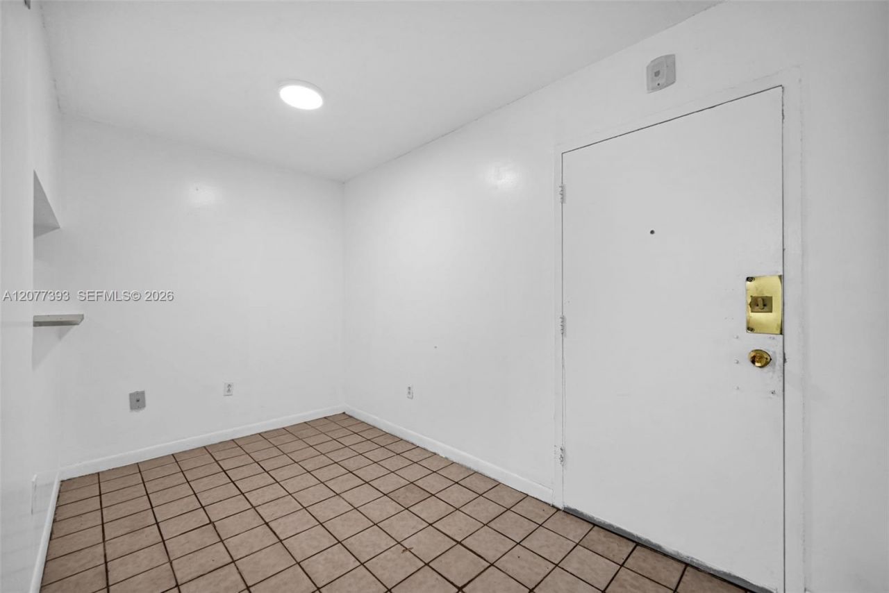 220 NW 107th Ave, Unit 204, Miami, FL 33172 Photo