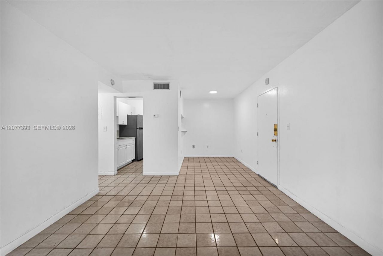 220 NW 107th Ave, Unit 204, Miami, FL 33172 Photo