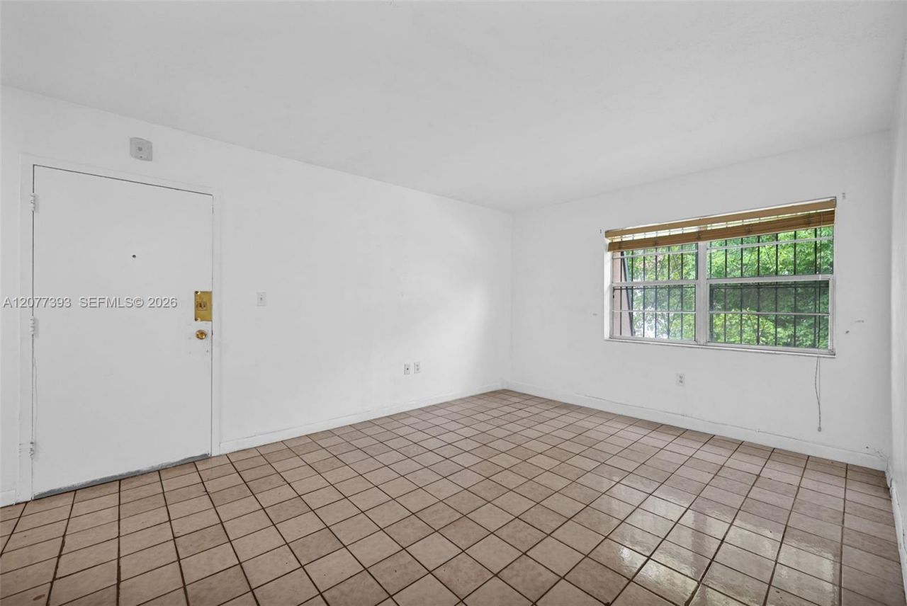 220 NW 107th Ave, Unit 204, Miami, FL 33172 Photo