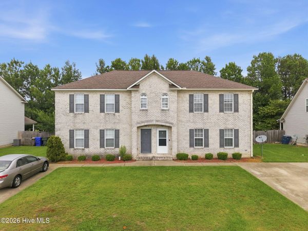 205 South Pointe Drive, Unit B, Winterville, NC 28590