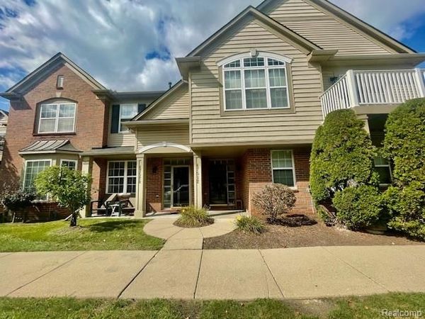 47520 Pembroke Drive , Canton Township, Mi 48188