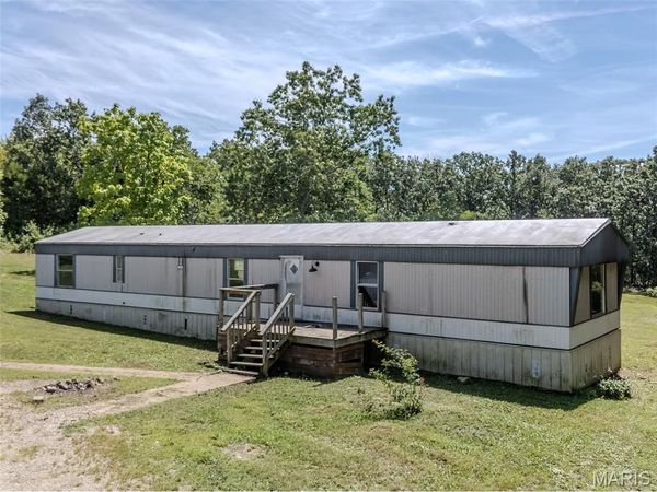 4446 Y Highway , Valles Mines, MO 63087