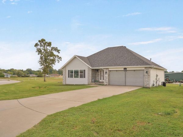 4336 W 1st Street, Battlefield, MO 65619
