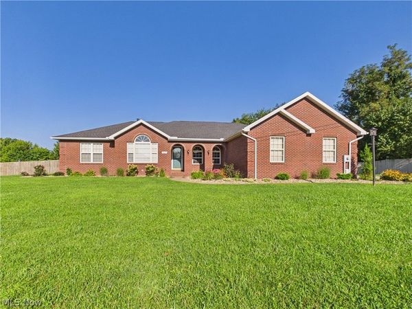 582 Homewood Road , Parkersburg, WV 26101