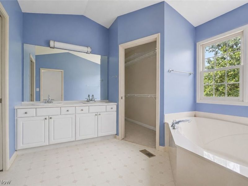 535 Alliance Drive, Northfield, OH 44067 Photo 22