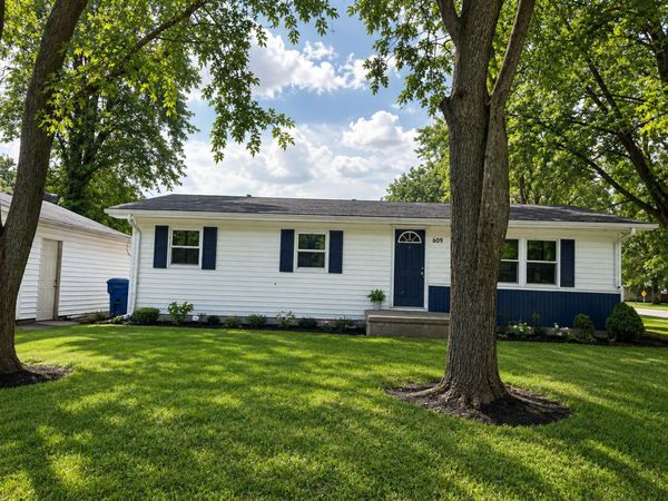 609 W Clark Street , Thomasboro, IL 61878