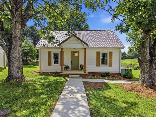 206 Slash Ln , Sparta, TN 38583