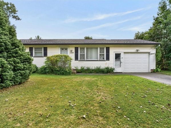 1305 Weiland Road , Rochester, NY 14626