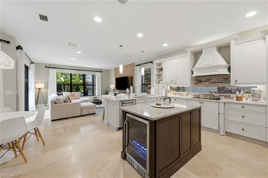2882 Cinnamon Bay Cir, Naples, FL 34119 Photo