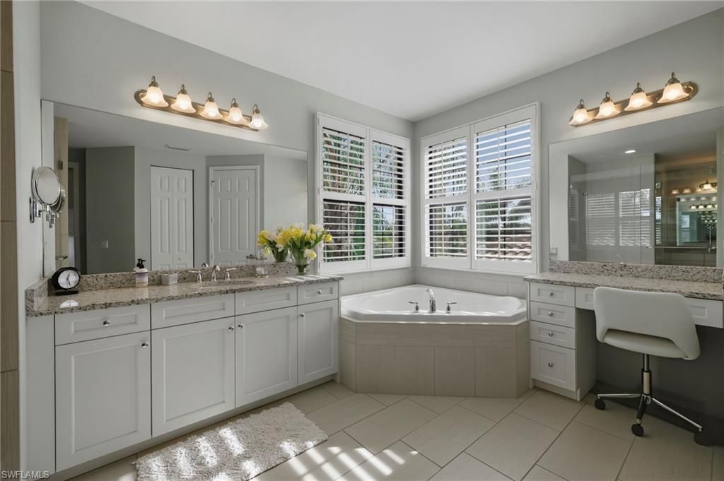 2882 Cinnamon Bay Cir, Naples, FL 34119 Photo
