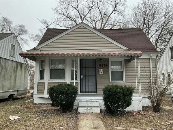 19758 Greenview Avenue, Detroit, MI 48219