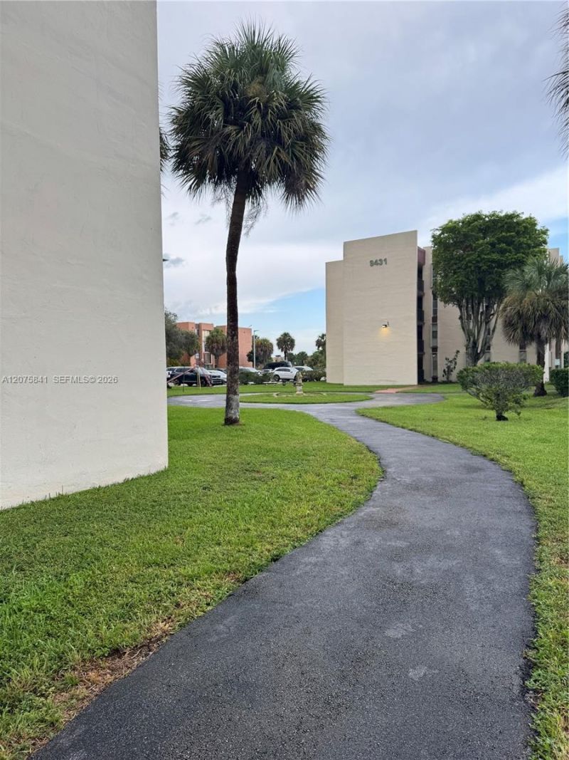9401 SW 4th St, Unit 103, Miami, FL 33174 Photo