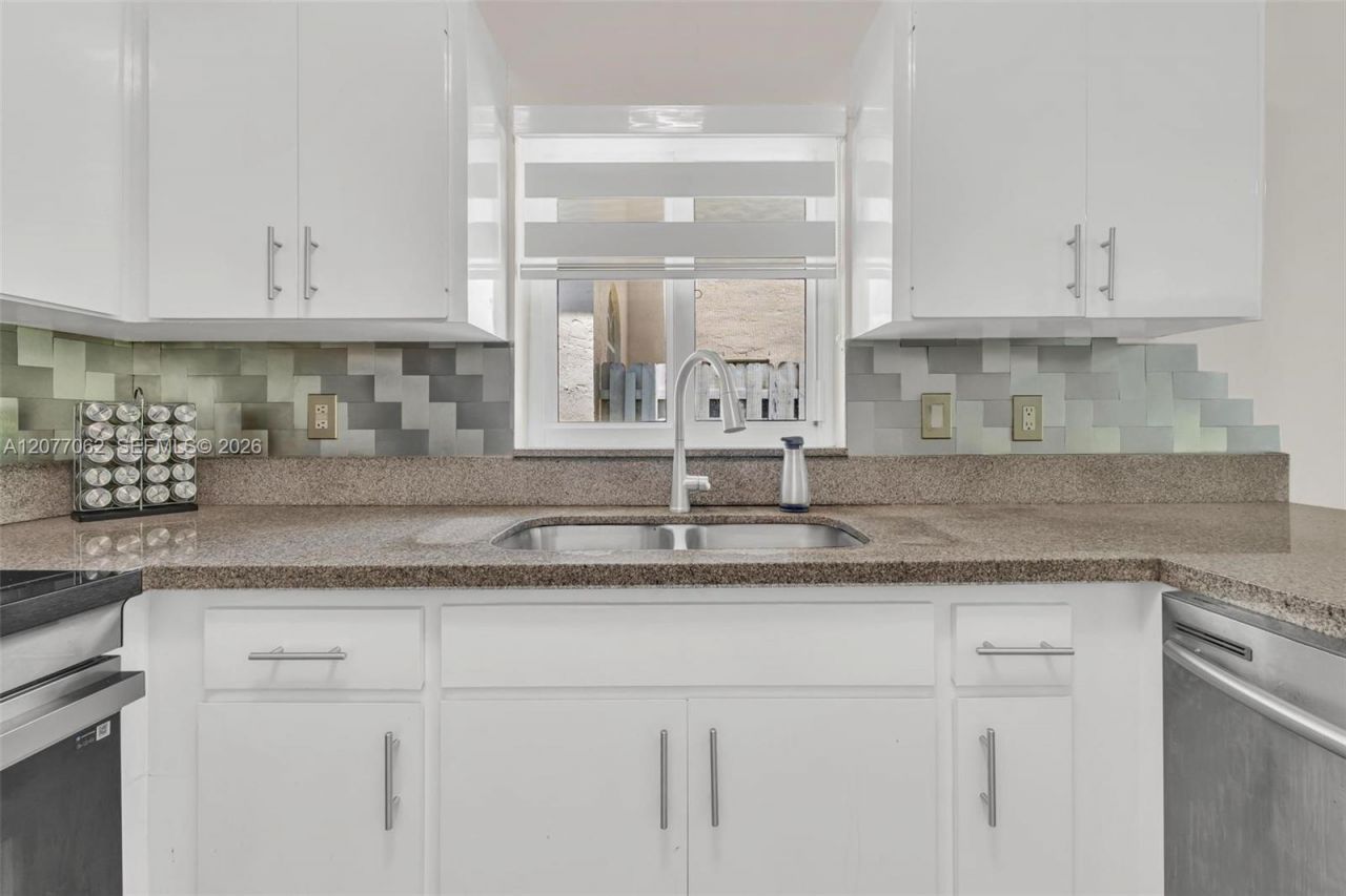 631 SW 176th Ave , Pembroke Pines, FL 33029 Photo