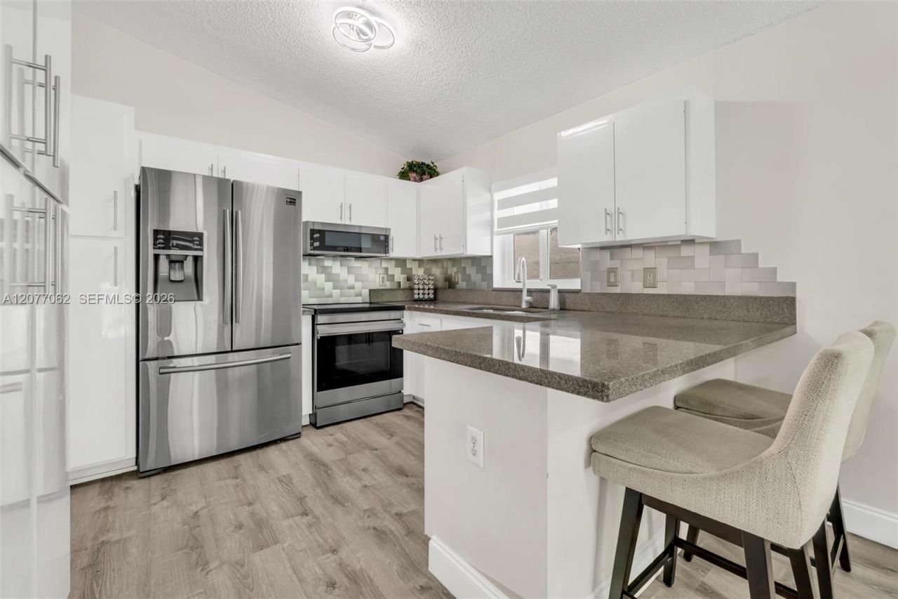 631 SW 176th Ave , Pembroke Pines, FL 33029 Photo