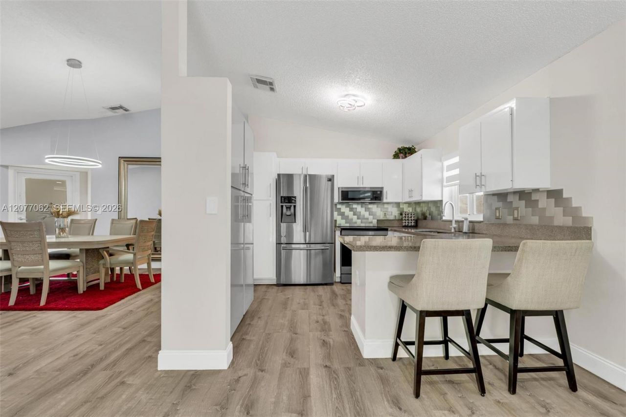 631 SW 176th Ave , Pembroke Pines, FL 33029 Photo