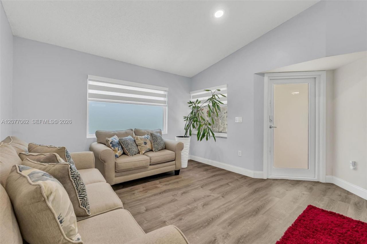 631 SW 176th Ave , Pembroke Pines, FL 33029 Photo