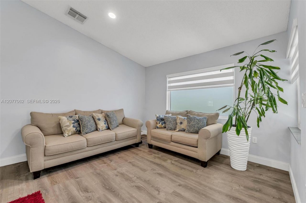631 SW 176th Ave , Pembroke Pines, FL 33029 Photo