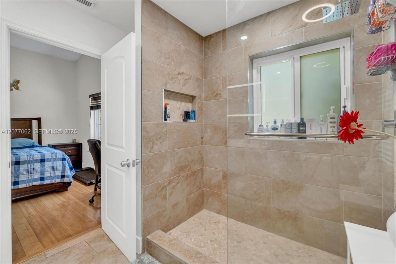 631 SW 176th Ave , Pembroke Pines, FL 33029 Photo