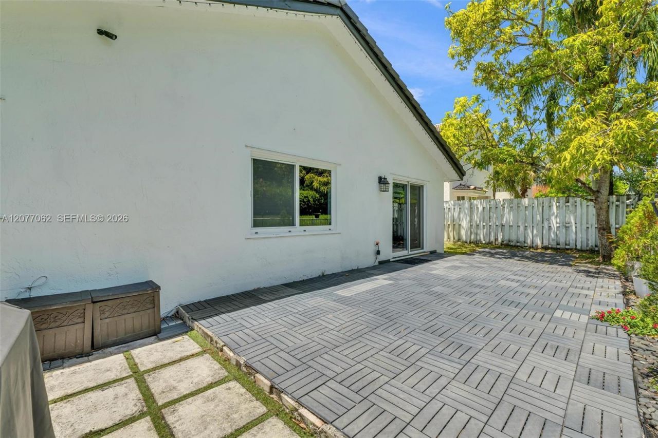 631 SW 176th Ave , Pembroke Pines, FL 33029 Photo
