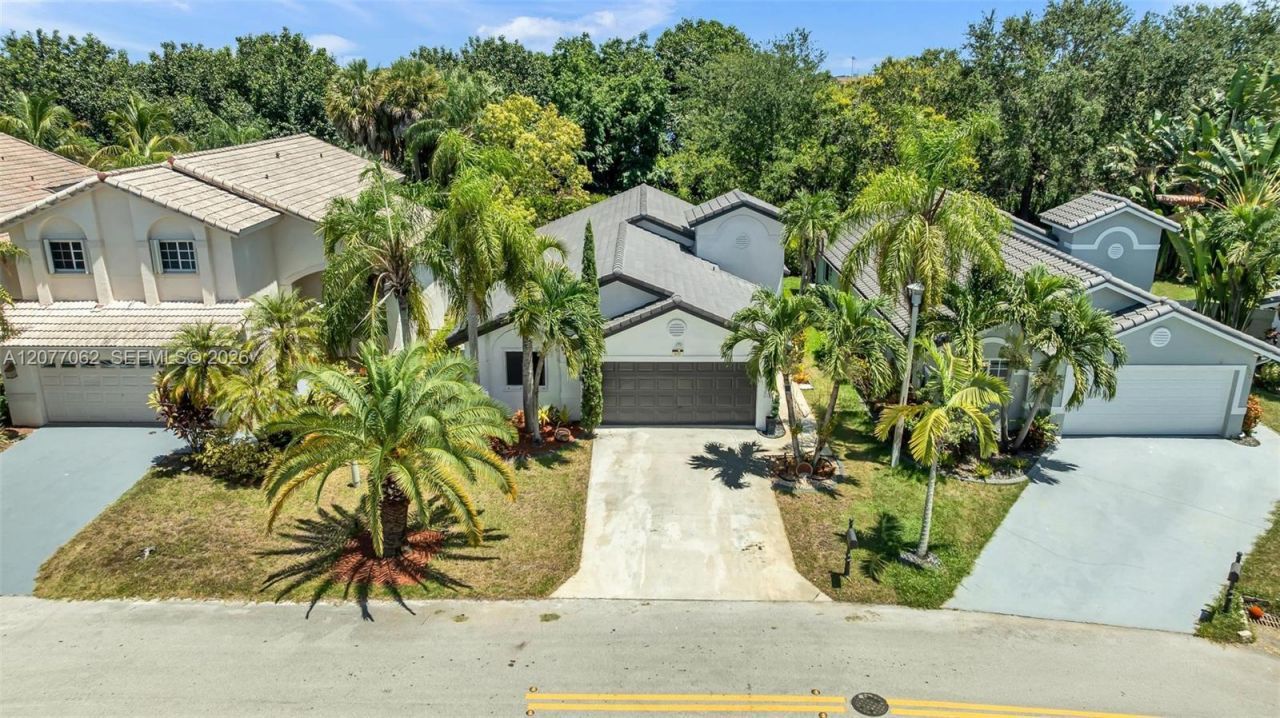 631 SW 176th Ave , Pembroke Pines, FL 33029 Photo