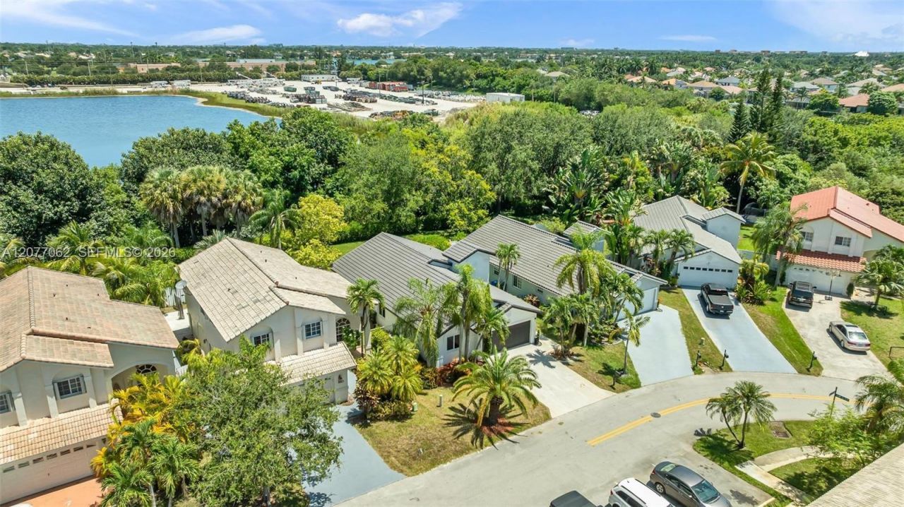 631 SW 176th Ave , Pembroke Pines, FL 33029 Photo